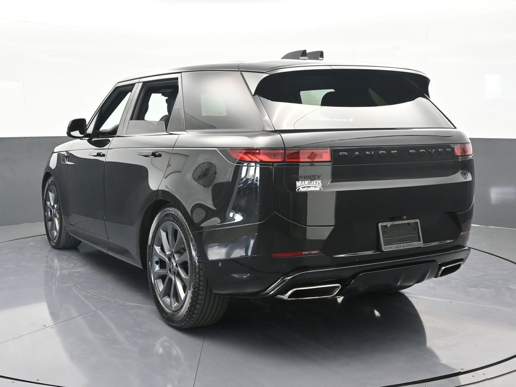 Used 2024 Black Land Rover Dynamic SE image 4