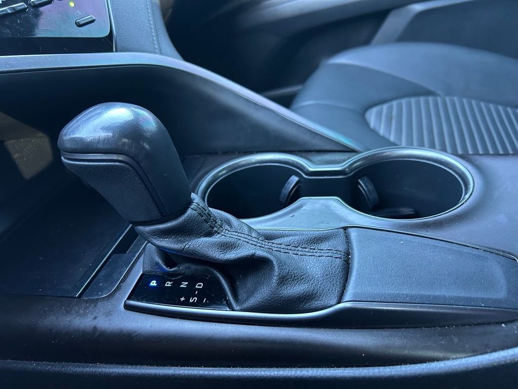Thumbnail: 2021 Toyota Camry - 21
