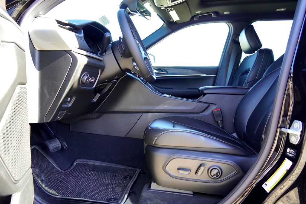 New Car 2025 Jeep Grand Cherokee L  Limited For Sale Under $50,000 In Taylor, Texas