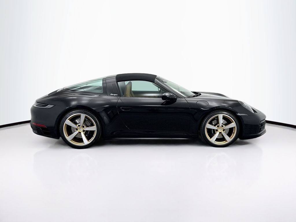 Thumbnail: 2024 Porsche 911 - 18