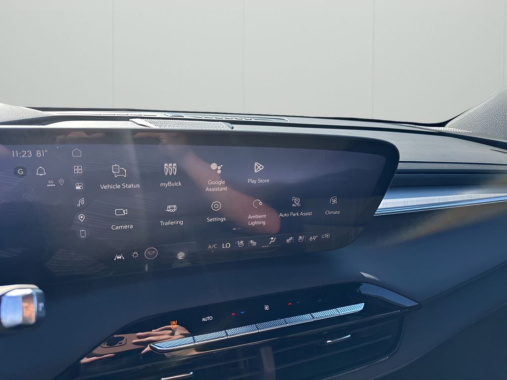 New 2026 Black Buick Avenir image 32