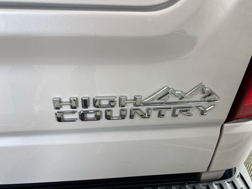 2024 Chevrolet Silverado 1500 High Country 33