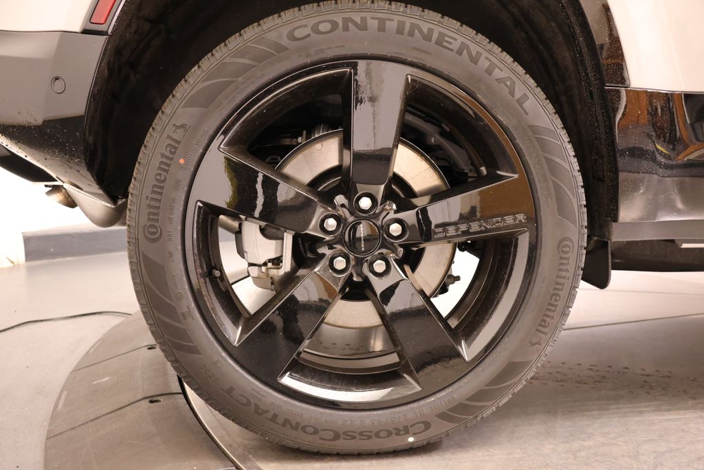 Thumbnail: 2026 Land Rover Defender - 11