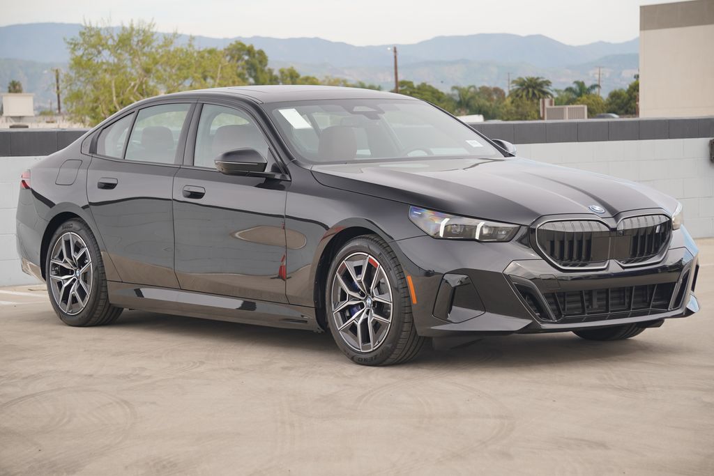 Thumbnail: 2026 BMW i5 - 3