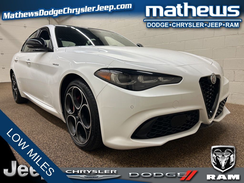 Milano White 2024 Alfa Romeo Giulia Veloce AWD Sedan All-Wheel Drive 8-Speed Automatic
