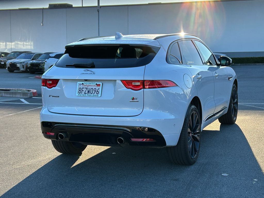 Thumbnail: 2019 Jaguar F-Pace - 5