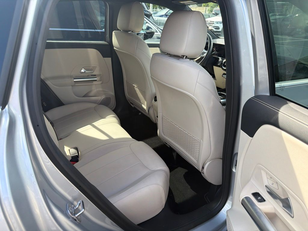 Certified Used 2026 Silver Mercedes-Benz GLA 250 image 5