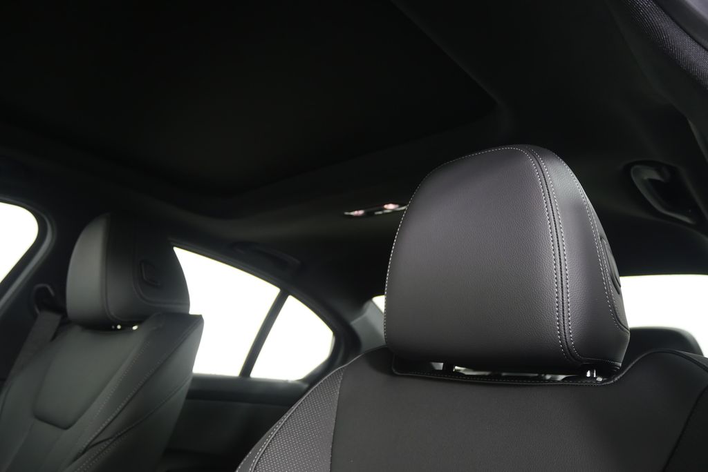 Thumbnail: 2026 BMW 3 Series - 12