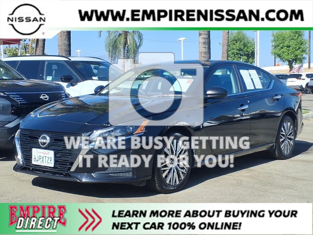 Super Black Clearcoat 2025 Nissan Altima Sedan Front-Wheel Drive Continuously Variable Transmission