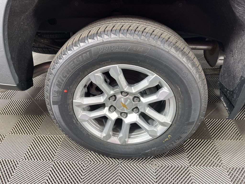 Thumbnail: 2026 Chevrolet Silverado 1500 - 16