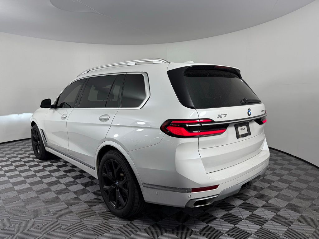 Thumbnail: 2023 BMW X7 - 7