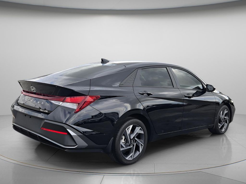 2025 Hyundai Elantra - $19,999