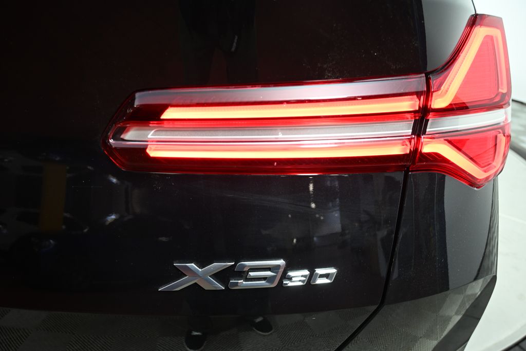 Thumbnail: 2026 BMW X3 - 11