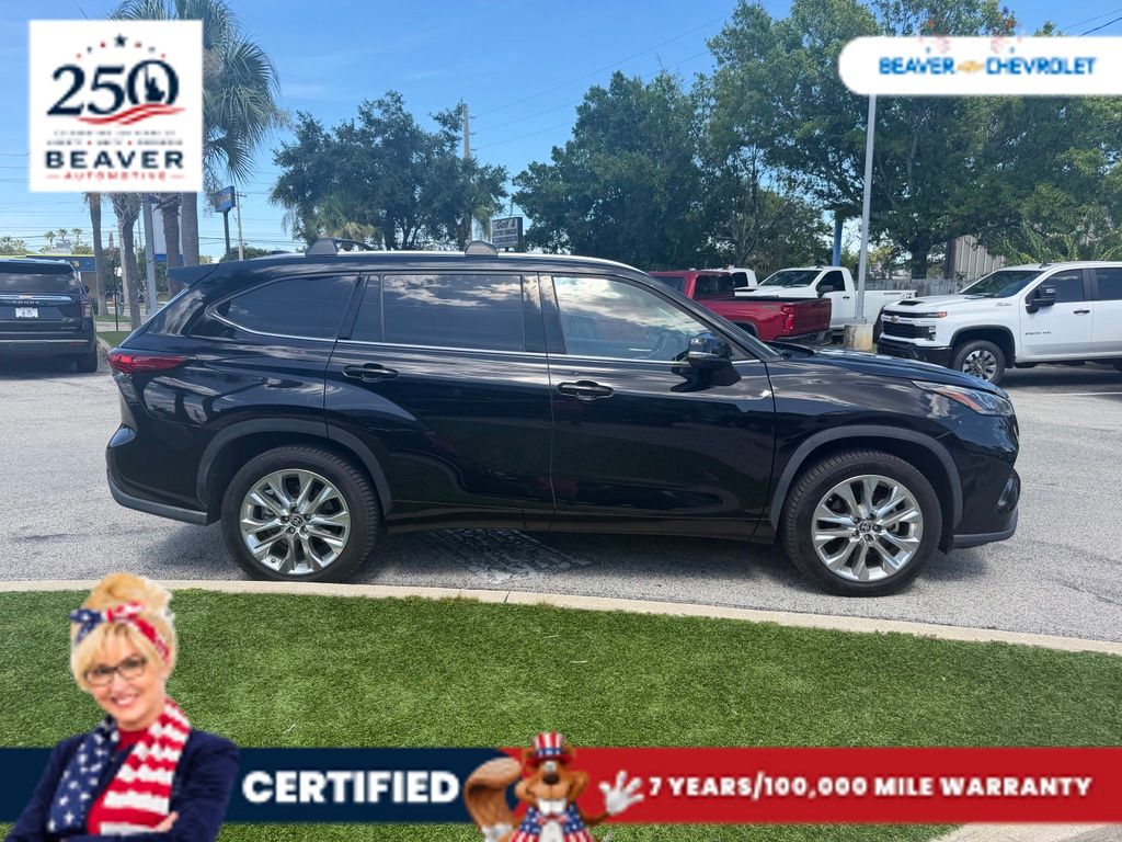 Used 2023 Toyota Highlander Hybrid SUV