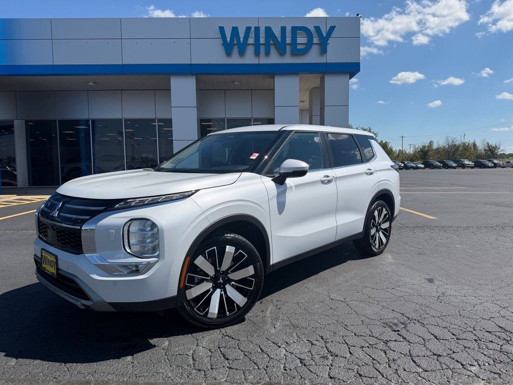  2025 Mitsubishi Outlander SE FWD   