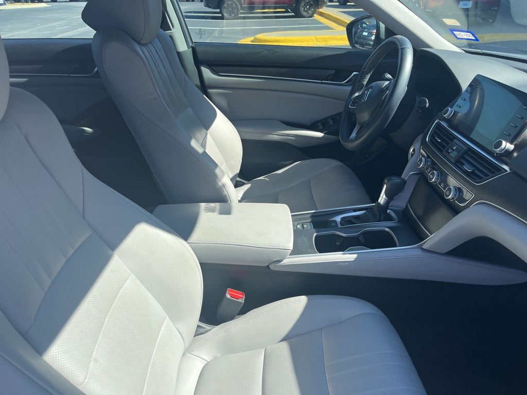 Thumbnail: 2018 Honda Accord - 4