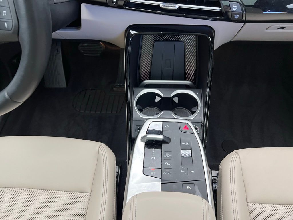 Thumbnail: 2025 BMW X1 - 11