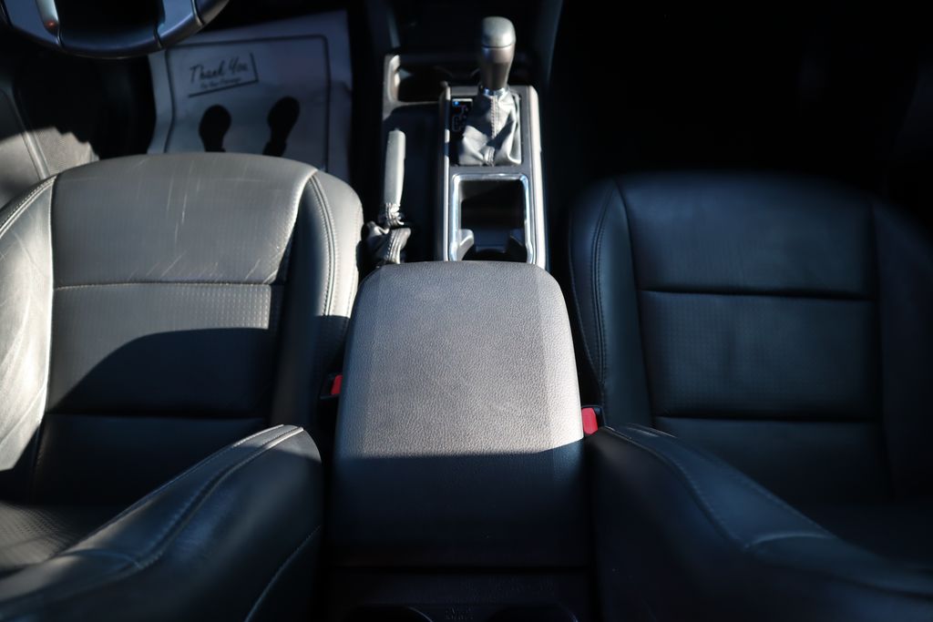 Thumbnail: 2019 Toyota Tacoma - 16