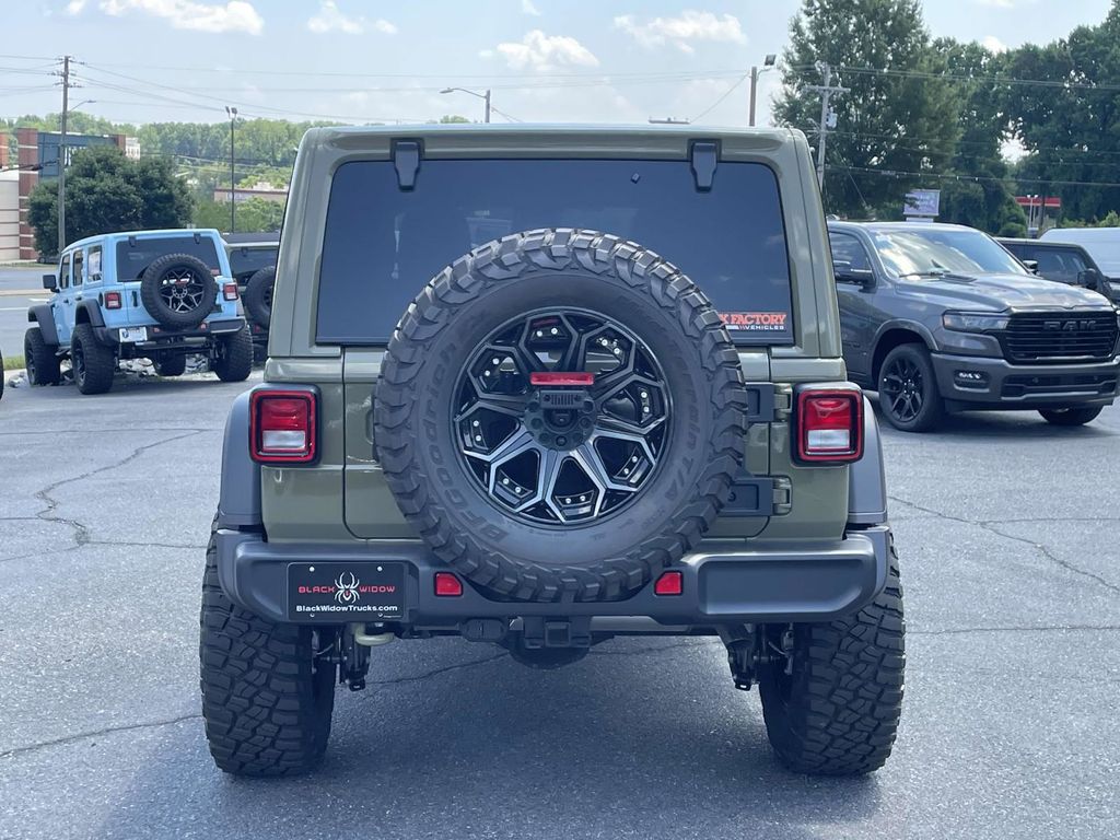 2025 Jeep Wrangler 4-Door Willys - Photo 7