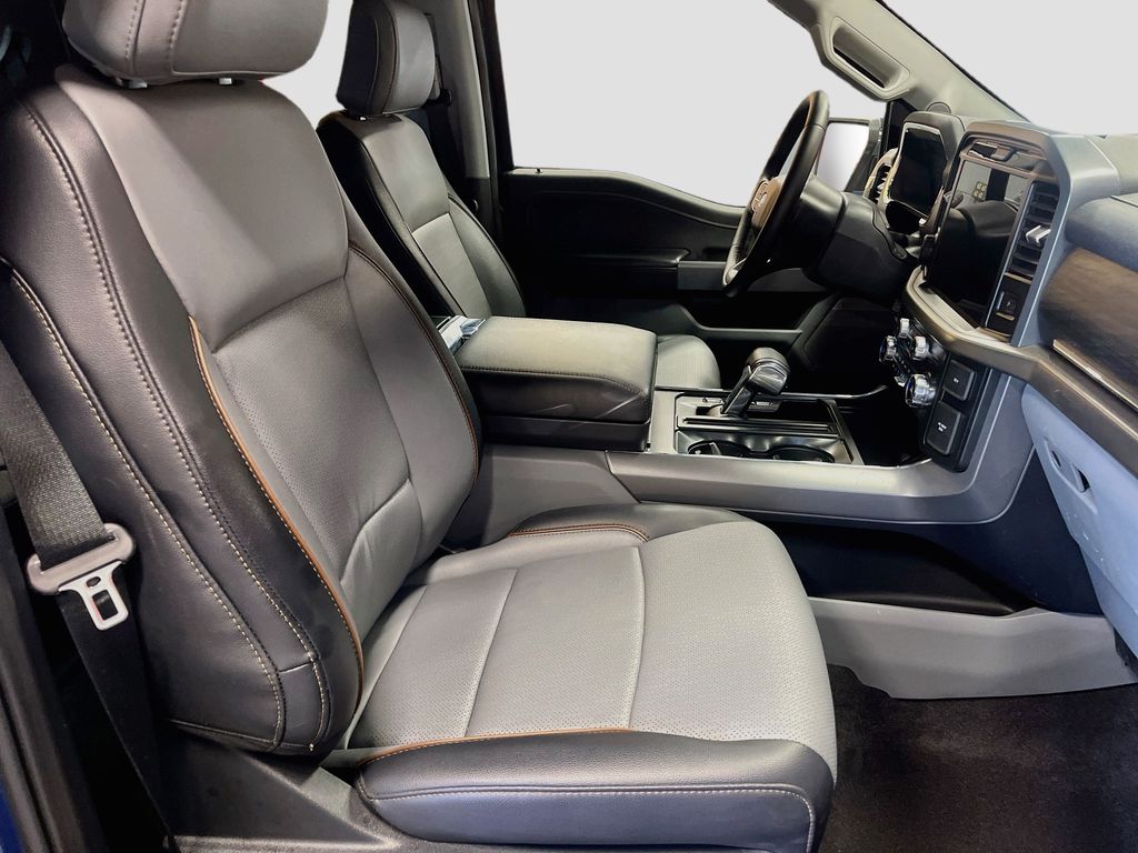 Used 2025 Blue Metallic Ford Lariat image 29