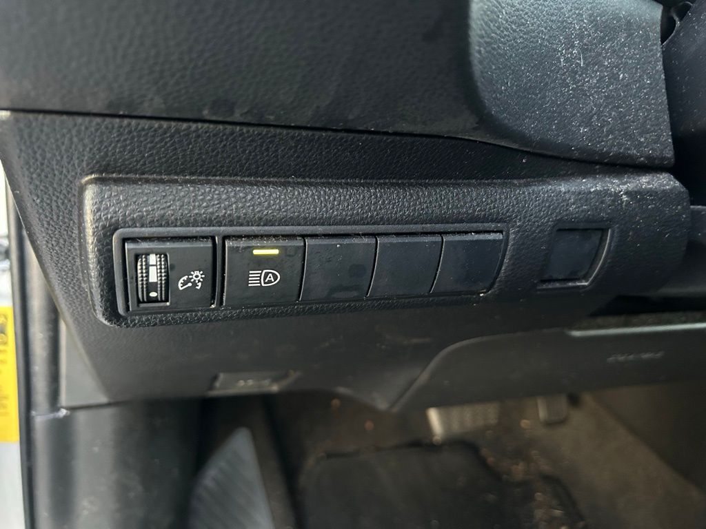 Thumbnail: 2021 Toyota Corolla - 17