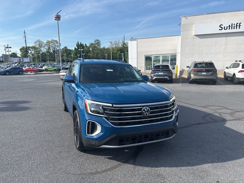 2025 Volkswagen Atlas 2.0T SE w/Technology Blue at Subaru and VW of Moon Township