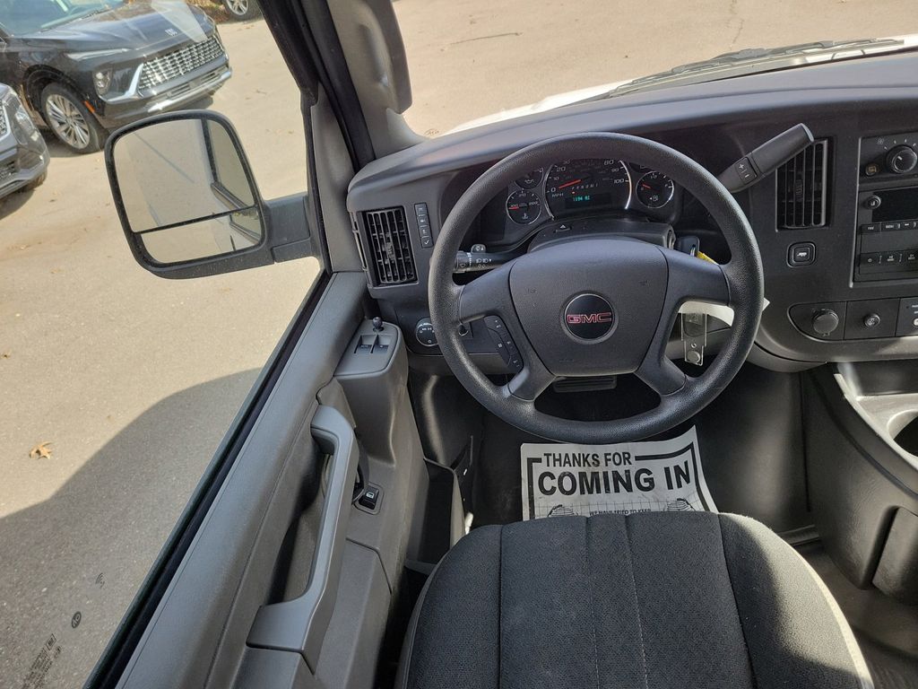 2022 GMC Savana 2500 Work Van 9