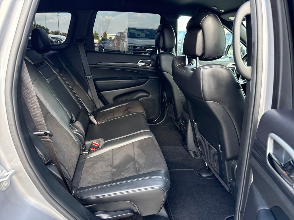 Used 2020 Silver Jeep Laredo E image 27