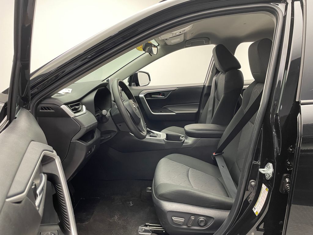 2024 Toyota RAV4 XLE 12