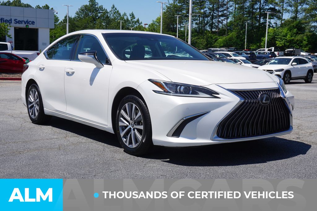 Used 2019 White Lexus 350 image 4