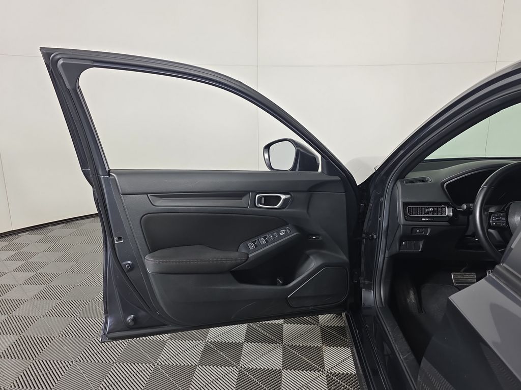 Certified Used 2025  Honda Sport image 19