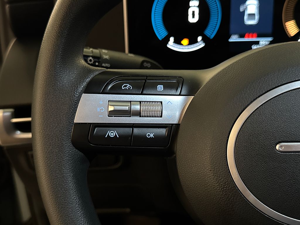 Certified Used 2025 Blue Hyundai SE image 19