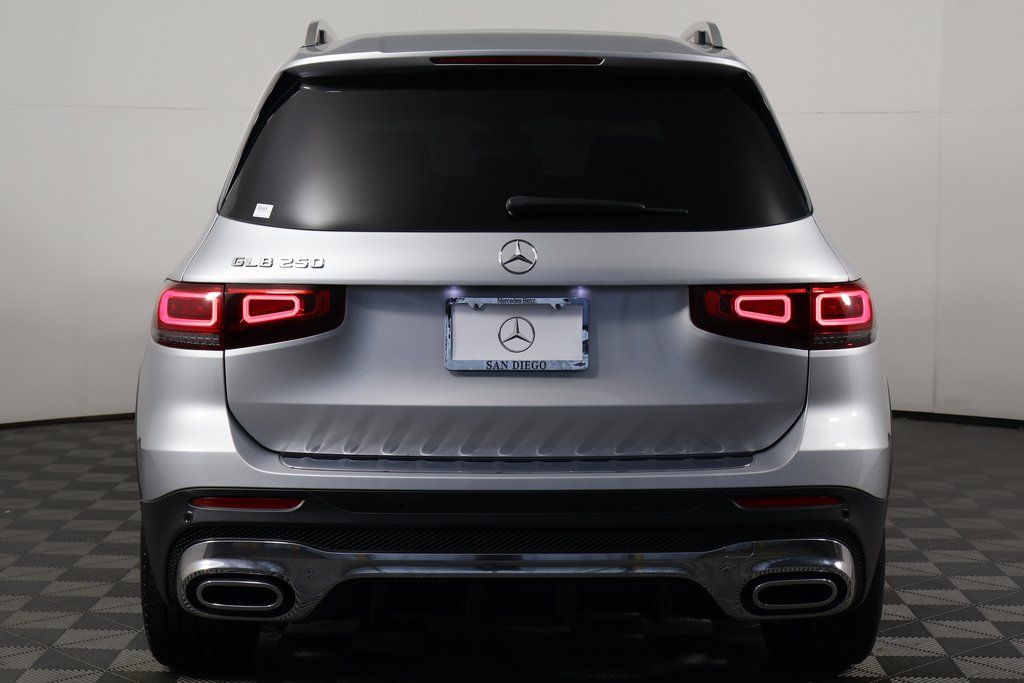 Thumbnail: 2021 Mercedes-Benz GLB - 5