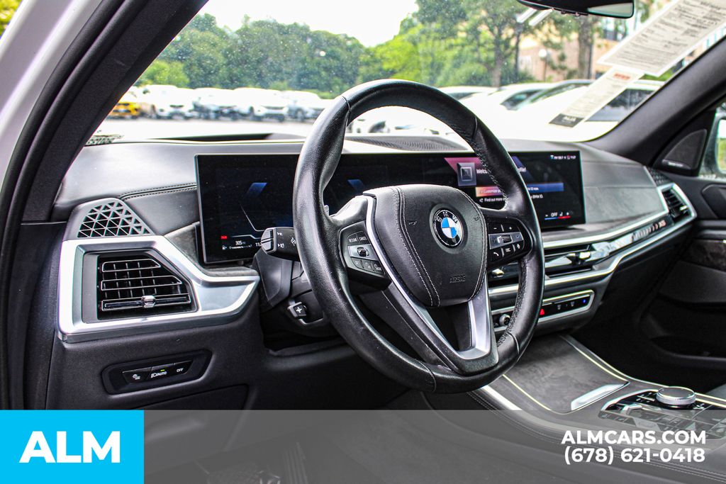 Used 2024 White BMW sDrive40i image 30