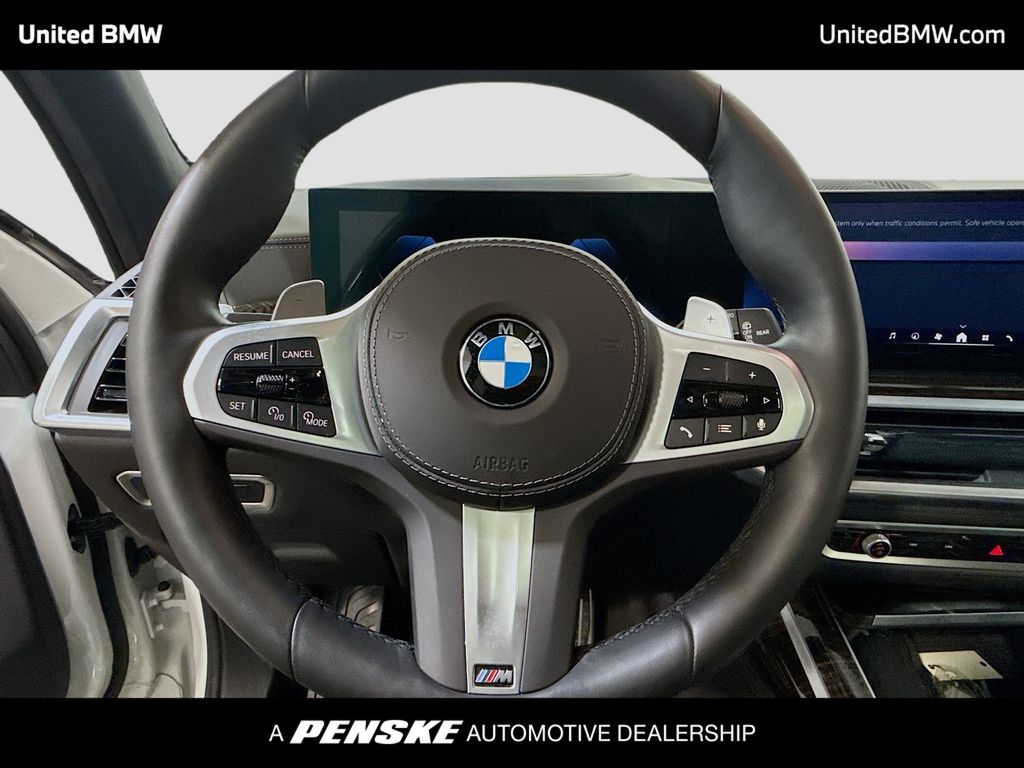 Thumbnail: 2026 BMW X7 - 6