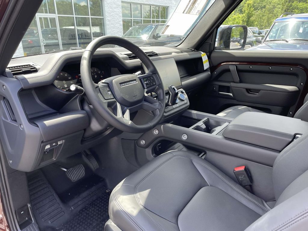 New 2026 Red Land Rover X-Dynamic SE image 13