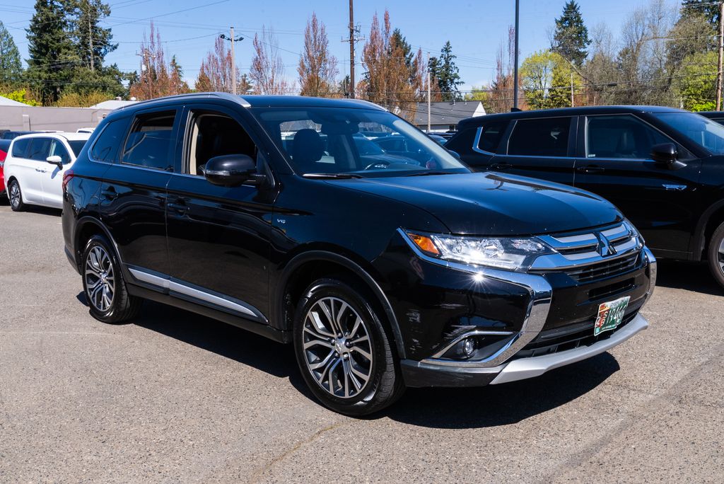 Labrador Black Metallic 2018 Mitsubishi Outlander GT S-AWC SUV / Crossover All-Wheel Drive Automatic