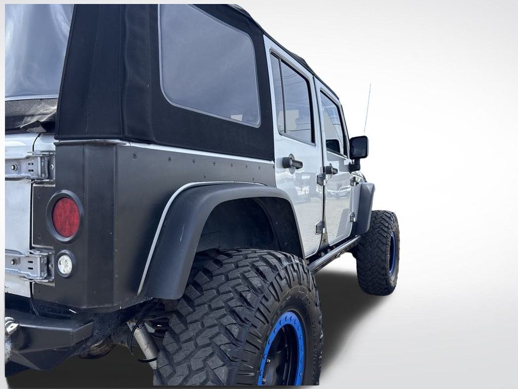 2008 Bright Silver Metallic Clearcoat Jeep Wrangler Unlimited Rubicon 4X4 SUV