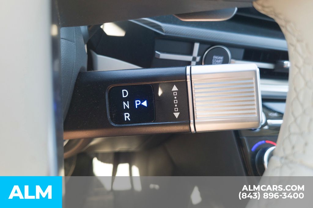 Certified Used 2025 White Hyundai SEL image 11