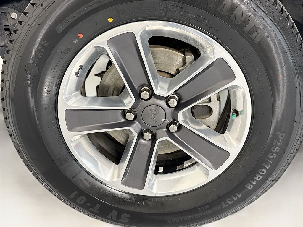 Thumbnail: 2019 Jeep Wrangler - 30