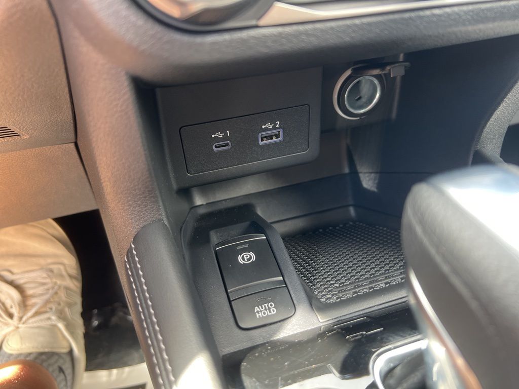 2024 Boulder Gray Pearl Nissan Kicks SV FWD SUV