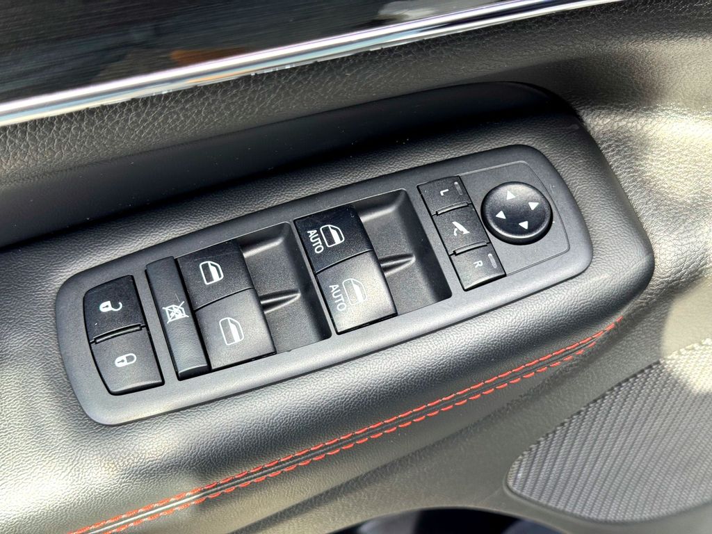 Used Car 2019 Jeep Grand Cherokee  Trailhawk For Sale Under $25,000 In Taylor, Texas