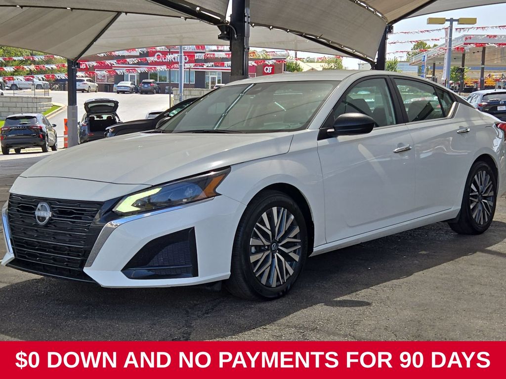 Glacier White 2025 Nissan Altima Sedan Front-Wheel Drive Continuously Variable Transmission