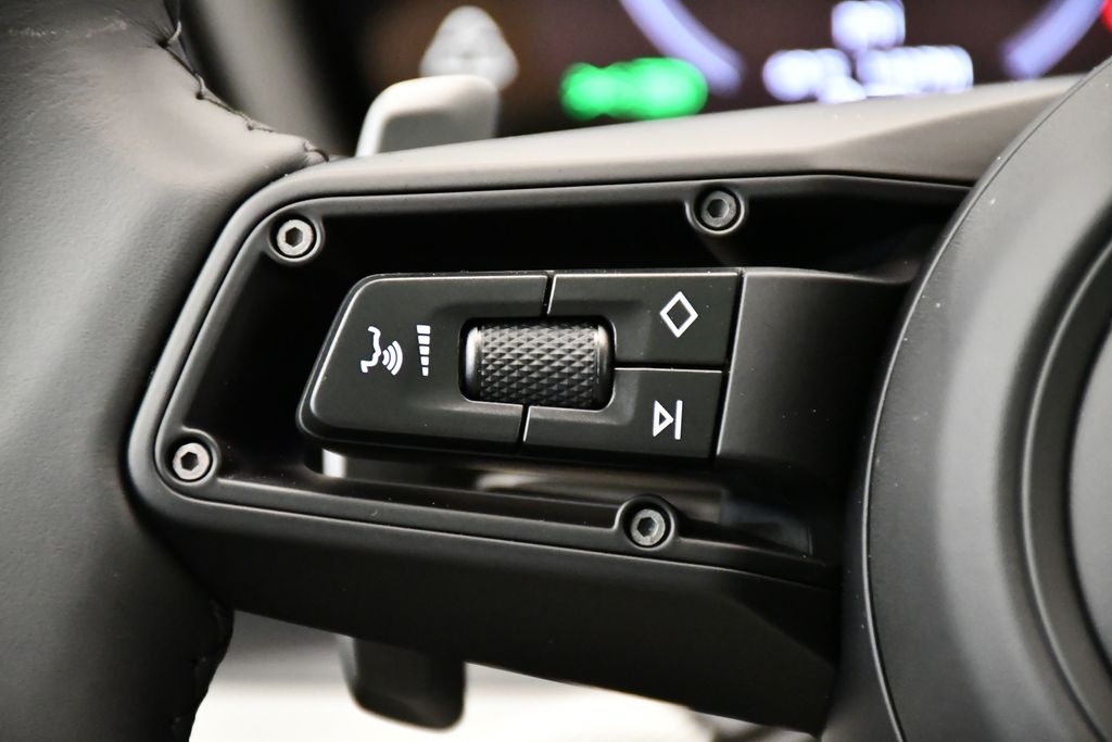 Thumbnail: 2026 Porsche Cayenne - 28