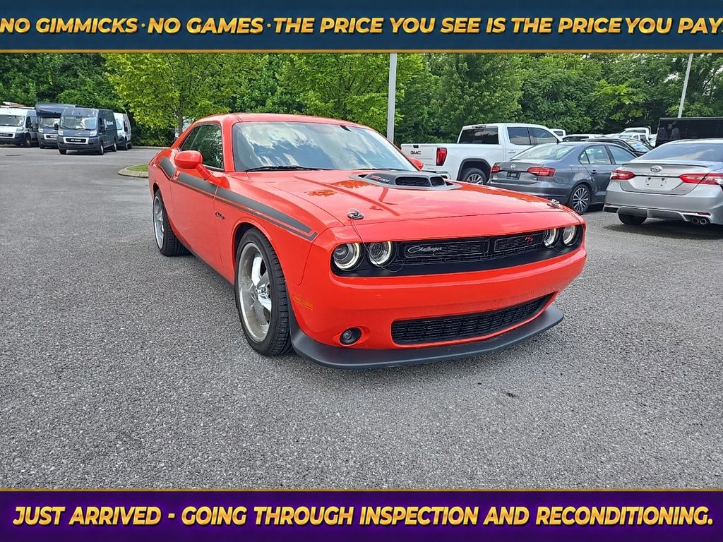 Go Mango! 2022 Dodge Challenger Coupe Rear-Wheel Drive 8-Speed Automatic