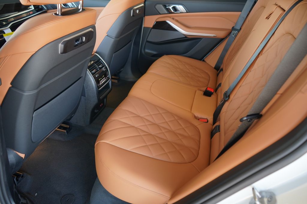 Thumbnail: 2026 BMW X5 - 19