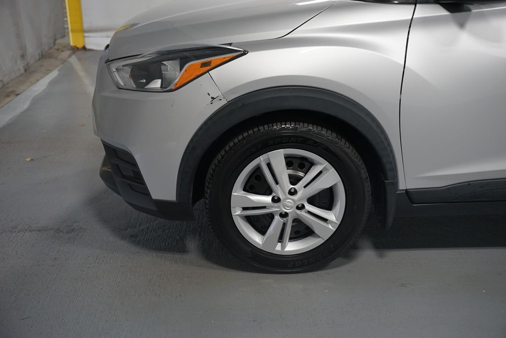 Thumbnail: 2020 Nissan Kicks - 5