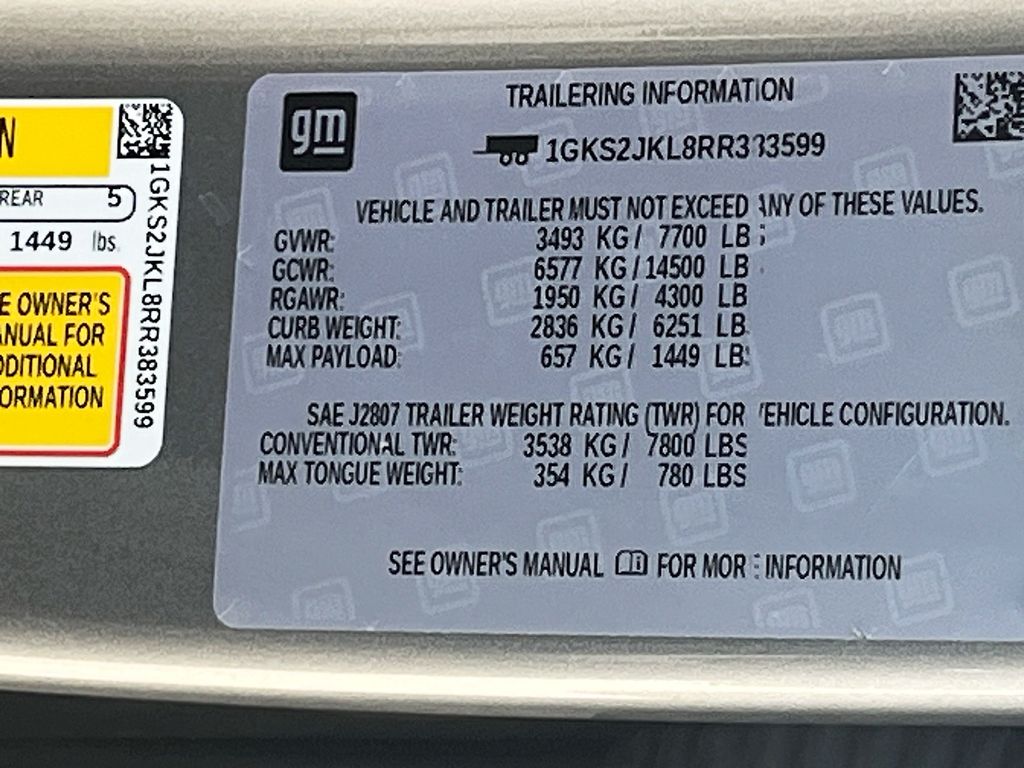 Used 2024 Silver GMC Denali image 34