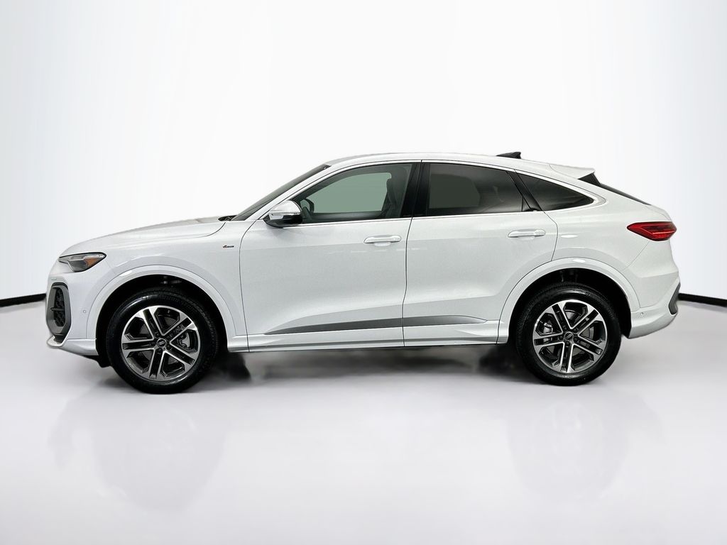 Thumbnail: 2025 Audi Q5 - 8