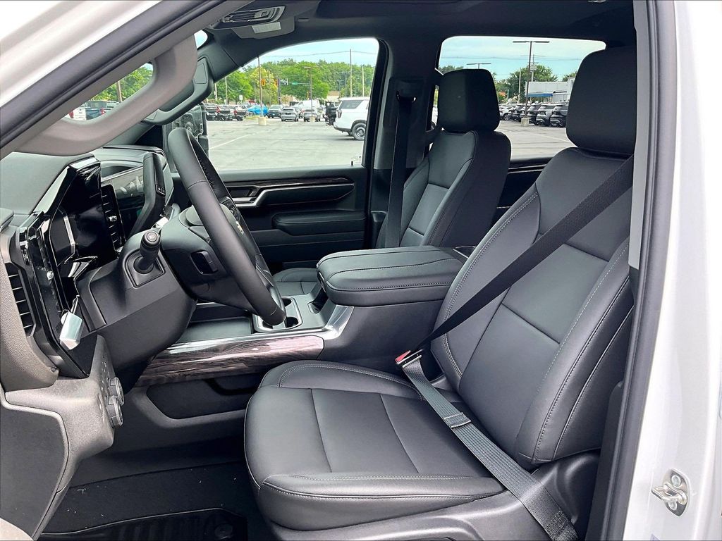 2026 Chevrolet Silverado 2500HD — photo 11